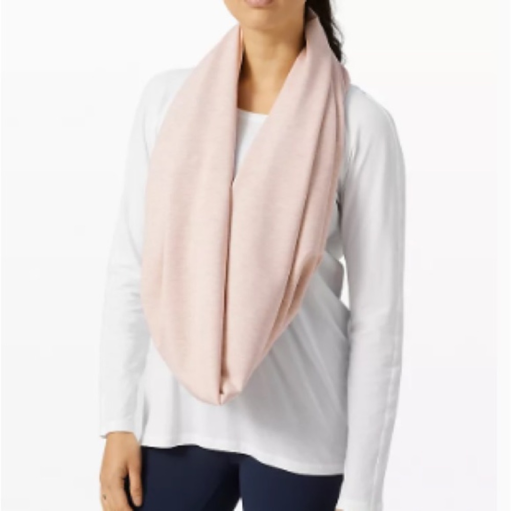 Lululemon Vinyasa Scarf- heathered misty pink